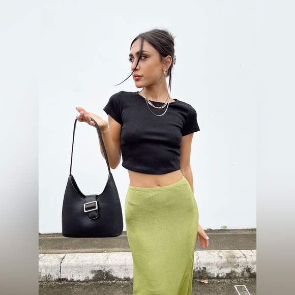 Princess Polly El Basico Cropped Tee in Black Size 6 New with tag - Picture 12 of 16